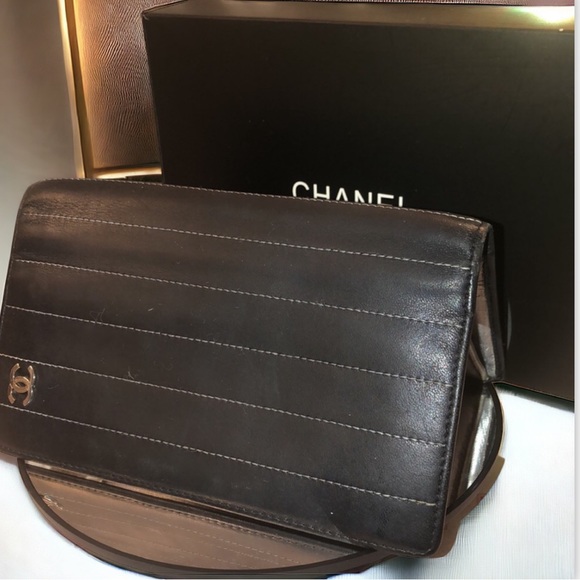 CHANEL Wallet AND Box - Picture 13 of 13